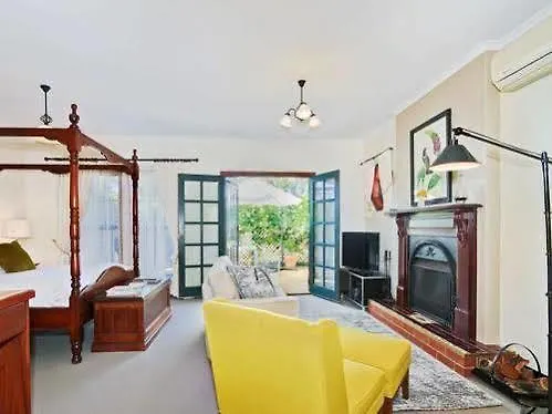 Bed & Breakfast Wine And Roses Bed And Breakfast Mclaren Vale
