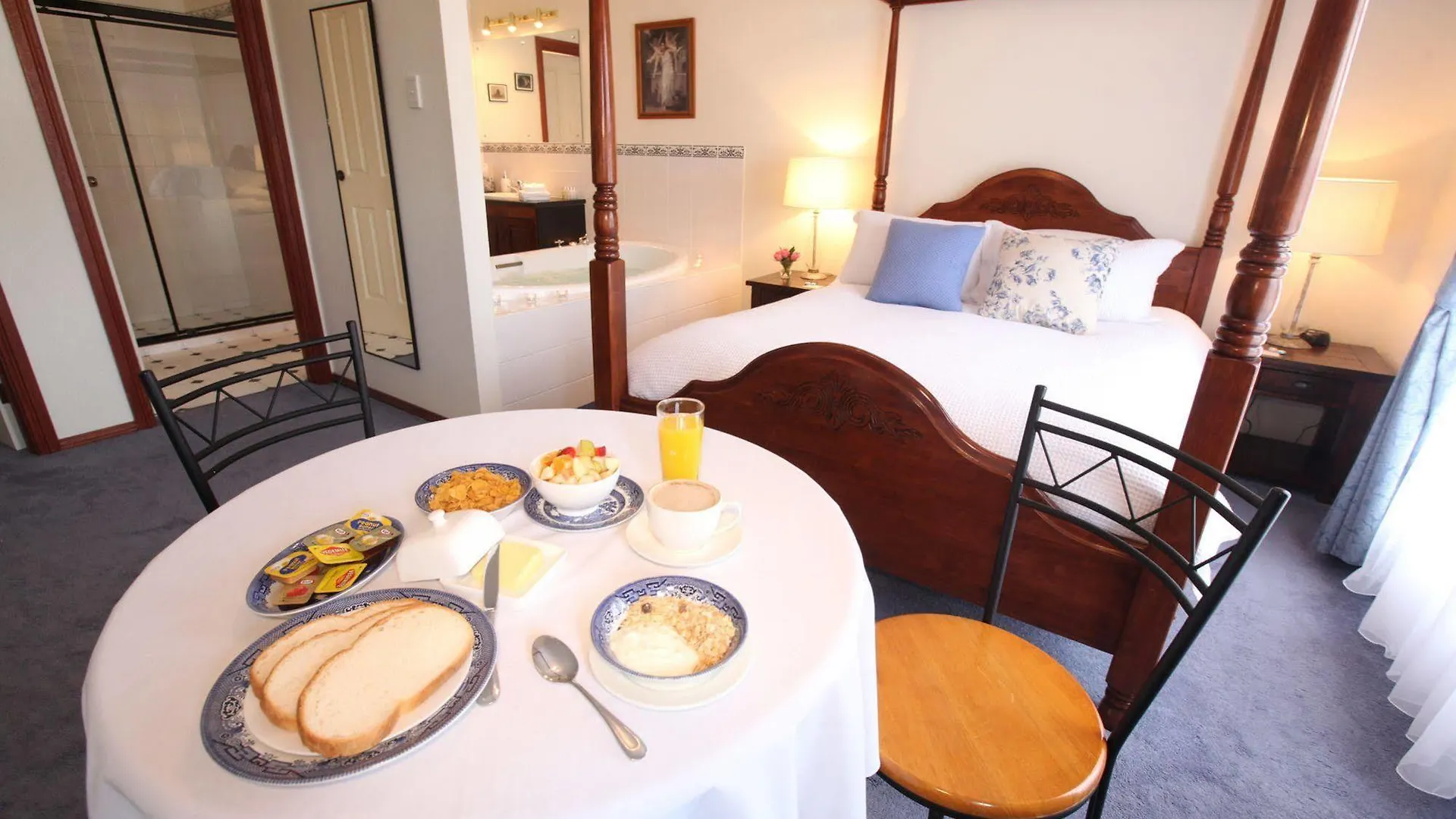 Bed & Breakfast Wine And Roses Bed And Breakfast Adelaide
