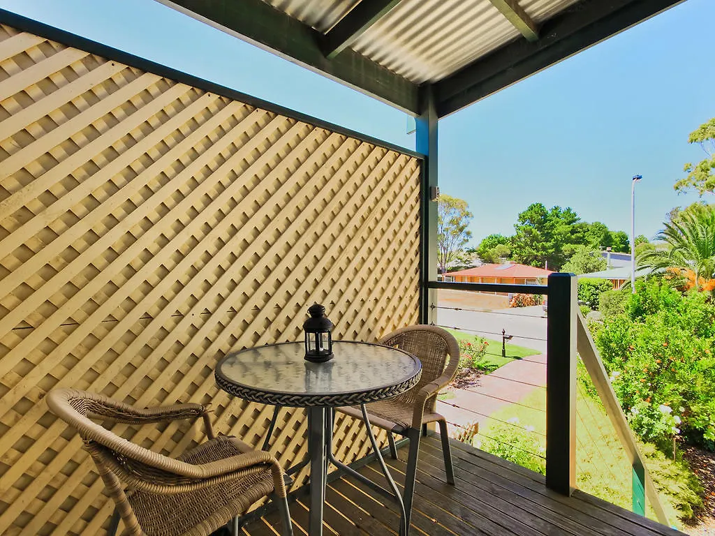 Bed & Breakfast Wine And Roses Bed And Breakfast Mclaren Vale