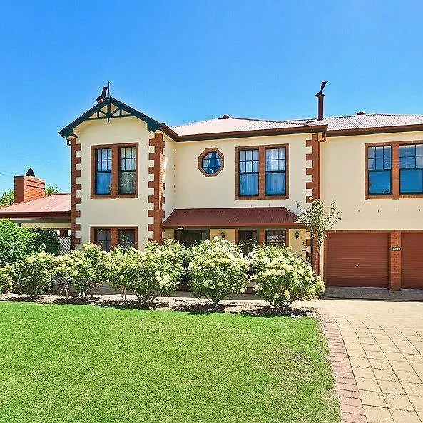 Wine And Roses Bed And Breakfast Mclaren Vale Bed & Breakfast Adelaide